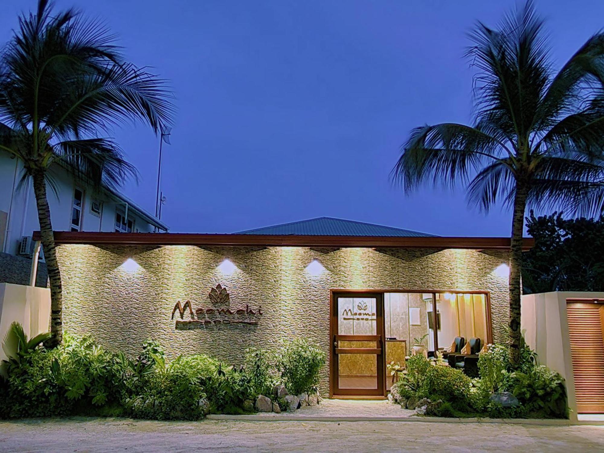 Araamu Hotels Maldives At Dhiffushi Exterior photo