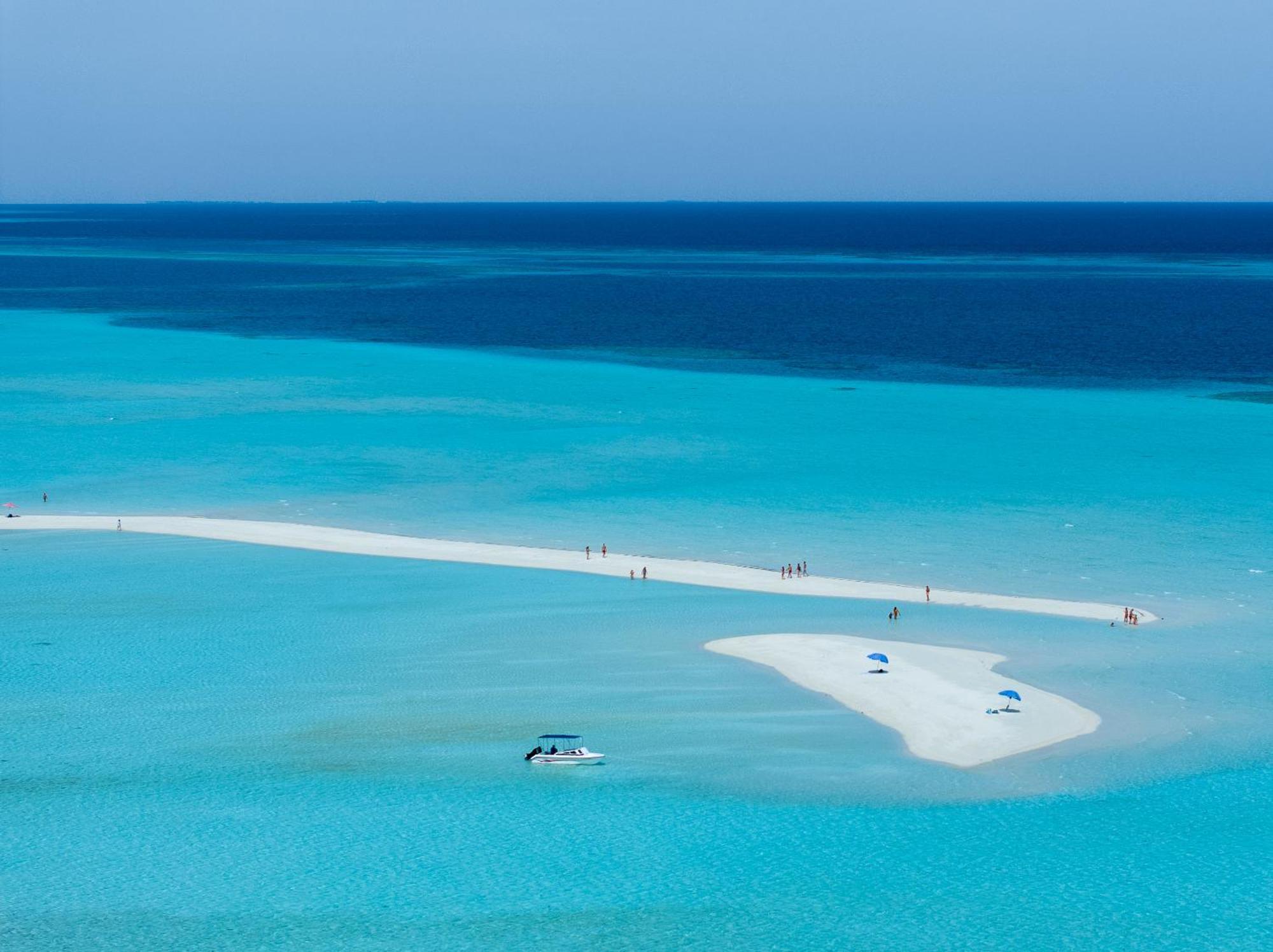 Araamu Hotels Maldives At Dhiffushi Exterior photo