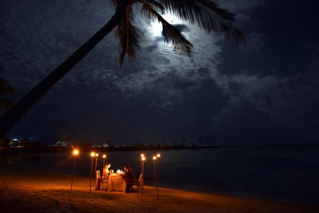 Araamu Hotels Maldives At Dhiffushi Exterior photo